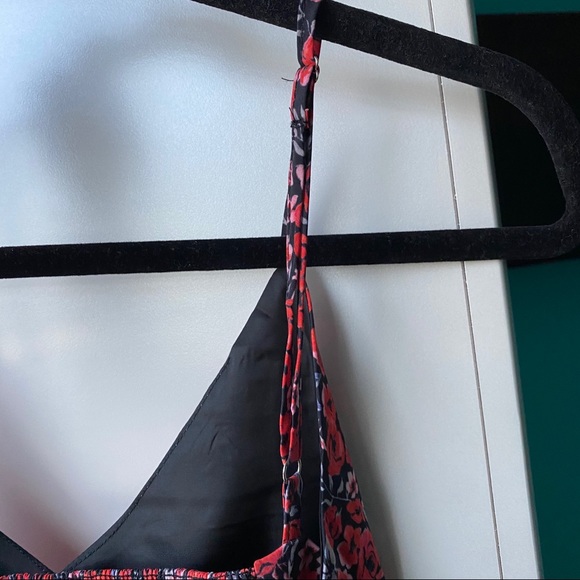 SHEIN FLORAL ROSE DRESS - Picture 9 of 9